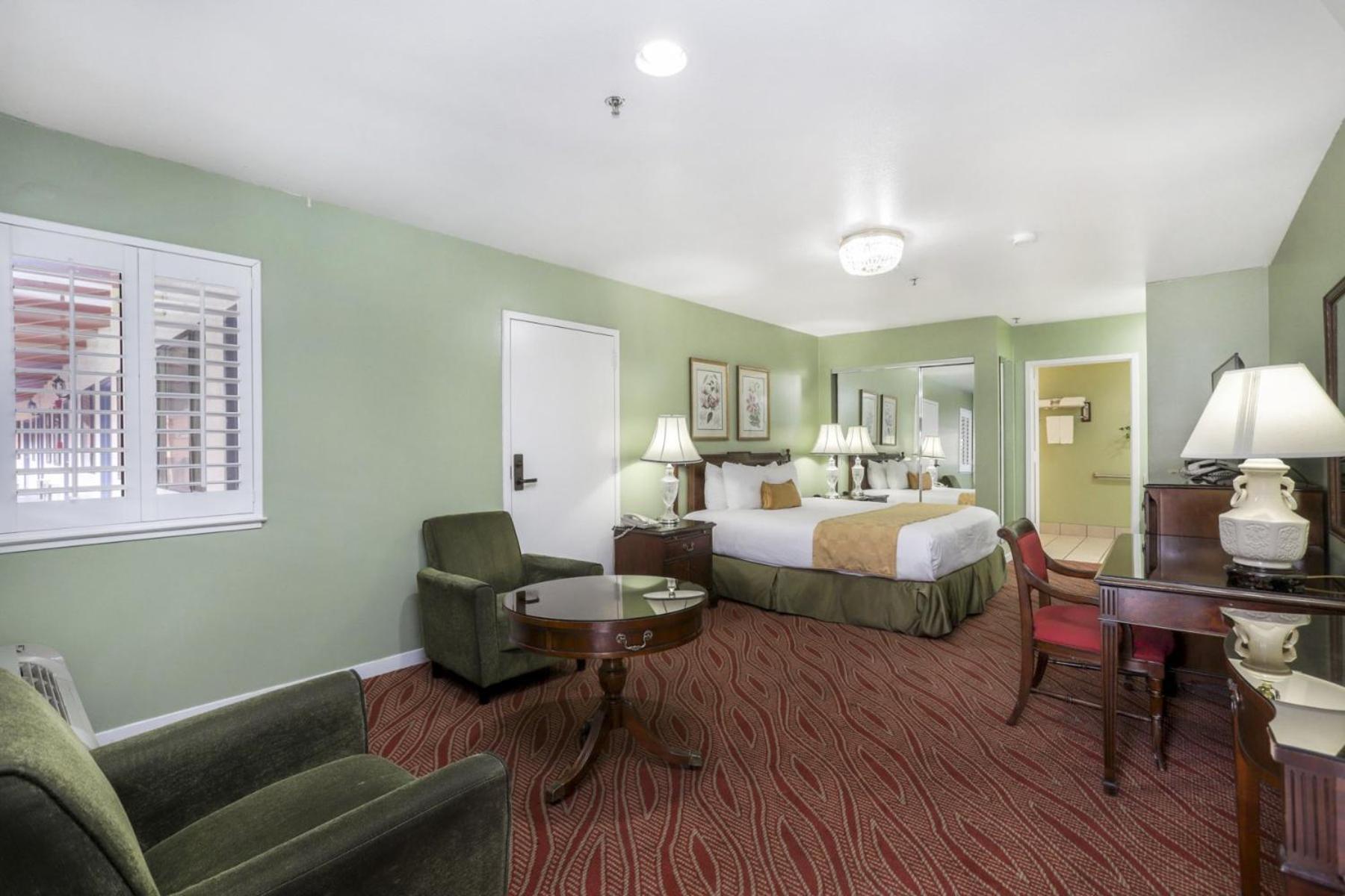 Campbell Inn Hotel Екстер'єр фото